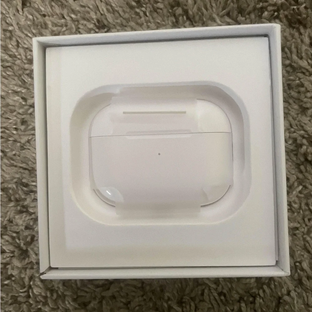 Apple AirPods Pro with Wireless Charging Case